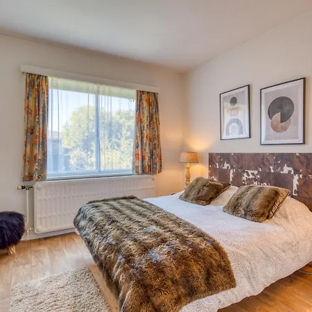 Belle Maison Bourgeoise Partagee De 4 * Liege