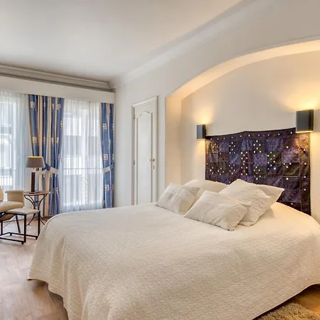 Belle Maison Bourgeoise Partagee De 4 * Liege