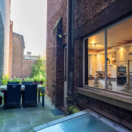 Belle Maison Bourgeoise Partagee De 4 * Luik
