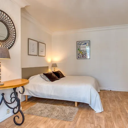 Belle Maison Bourgeoise Partagee De 4 *
