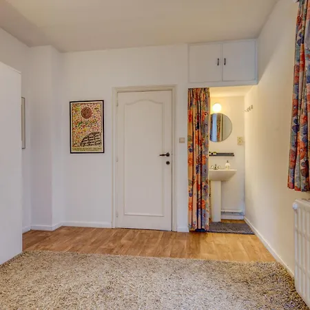 Belle Maison Bourgeoise Partagee De 4 *