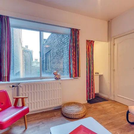 Belle Maison Bourgeoise Partagee De 4 Bed & Breakfast