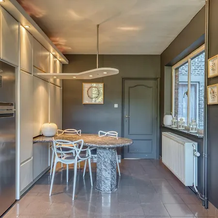 Belle Maison Bourgeoise Partagee De 4 Bed & Breakfast Liege
