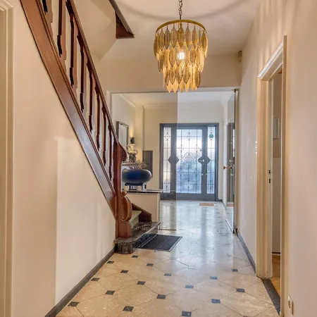 Belle Maison Bourgeoise Partagee De 4 Bed & Breakfast *