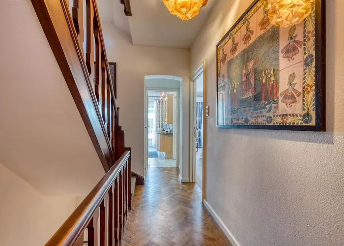 Belle Maison Bourgeoise Partagee De 4 Bed & Breakfast