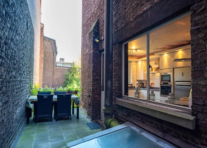 Belle Maison Bourgeoise Partagee De 4 3* Liegi