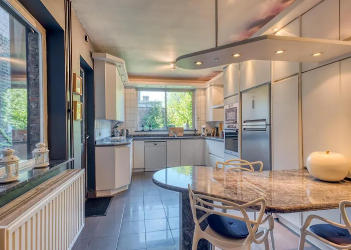 Belle Maison Bourgeoise Partagee De 4